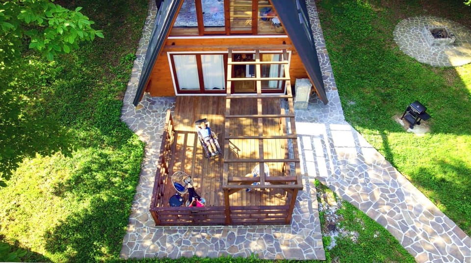 Property building, Patio, Spring, Day, Garden, View (from property/room), Balcony/Terrace, Garden view