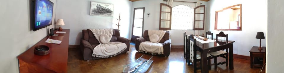 Living room, Lunch