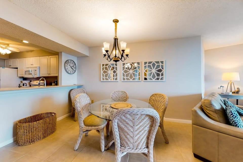 South Seas Island Breeze House in Marco Island