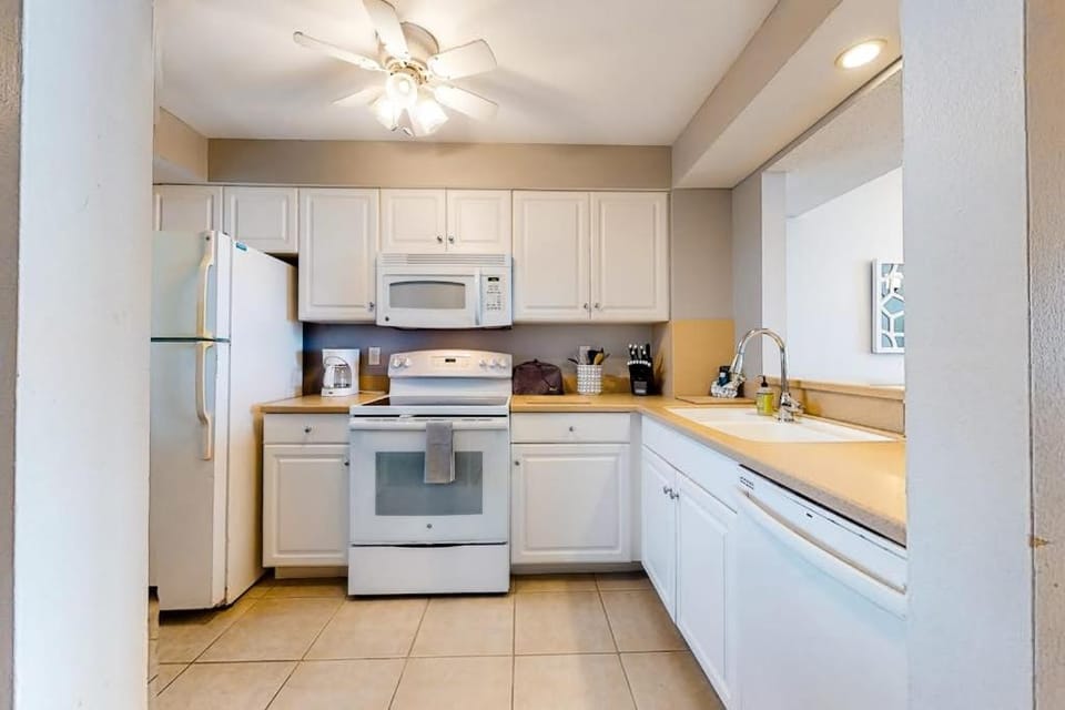 South Seas Island Breeze House in Marco Island