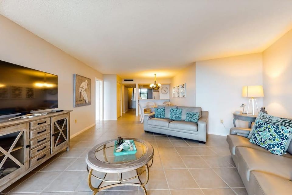 South Seas Island Breeze House in Marco Island