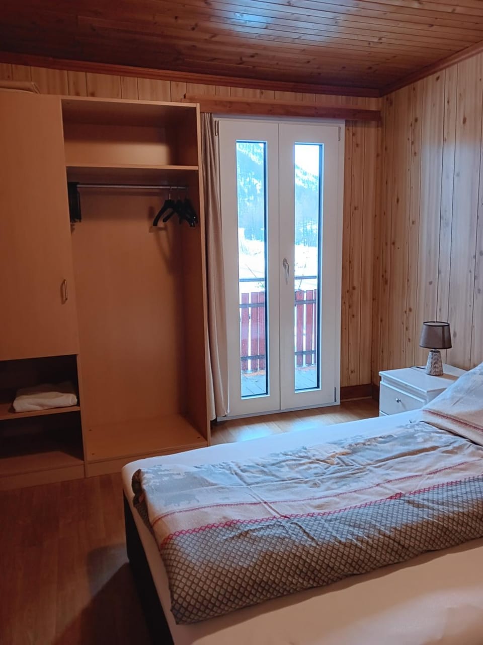 Photo of the whole room, wardrobe