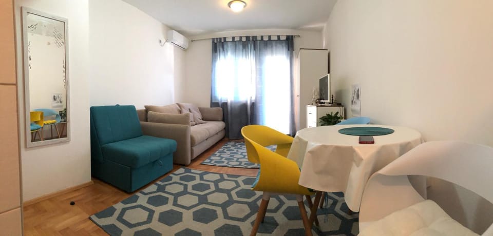 Living room, Seating area, Dining area, Bedroom