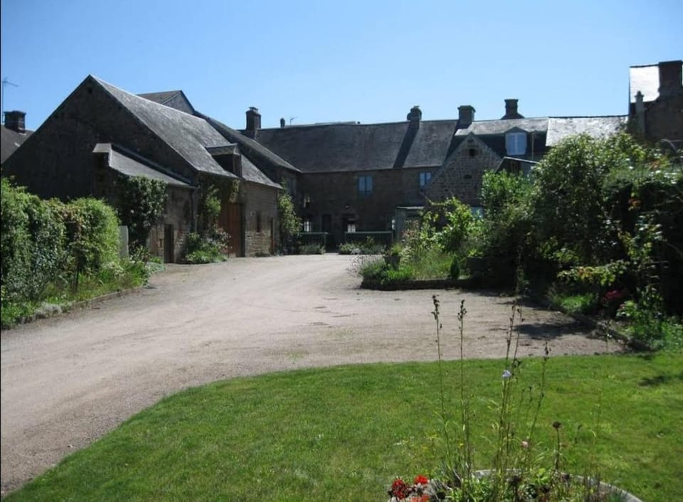 Le cheval blanc Bed and Breakfast in Normandy