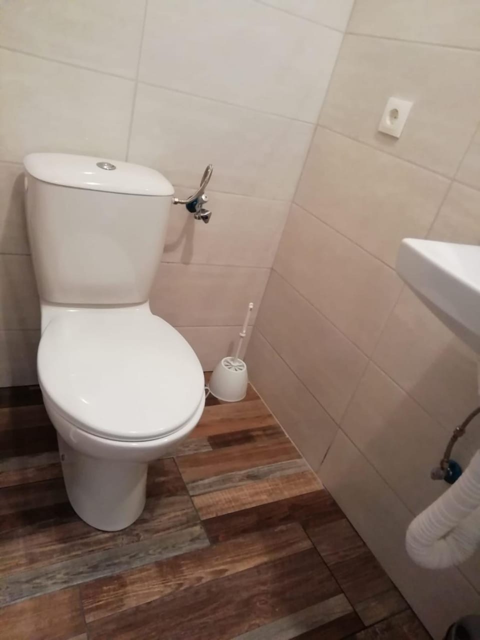 Jona - Dugi Rat - Mali Rat Apartment in Split-Dalmatia County