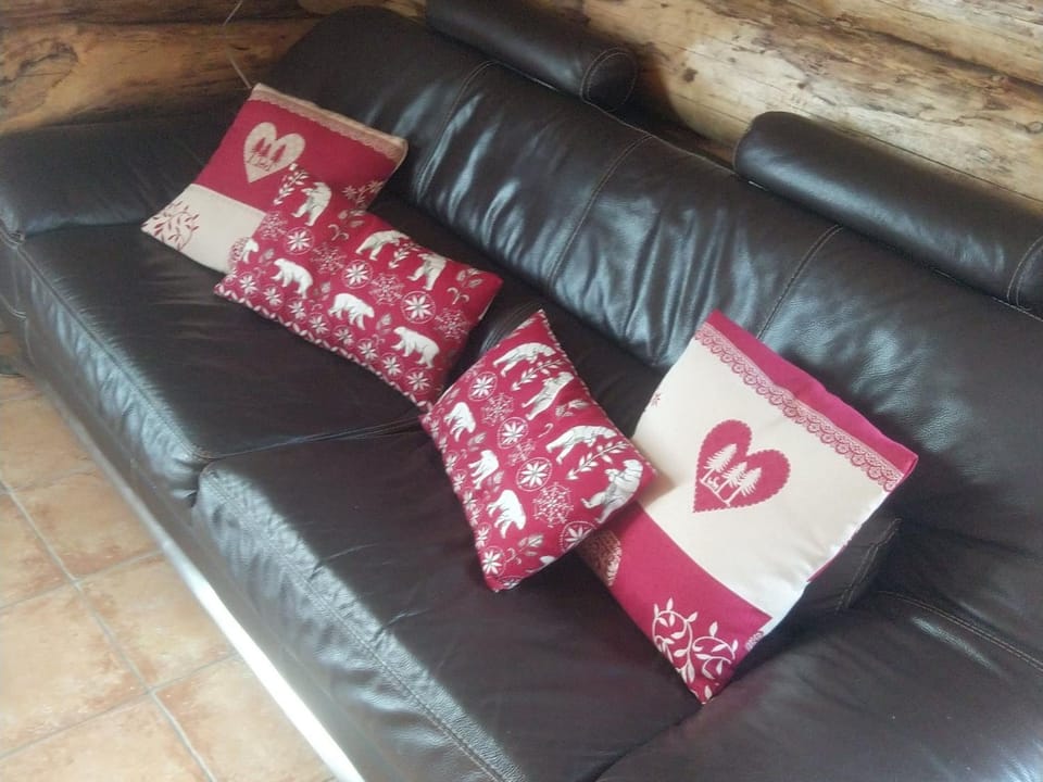 Chalet Authentique en Forêt, 6 Pers, Proche Gérardmer, Sentiers & Stations de Ski - FR-1-589-378 House in Vosges