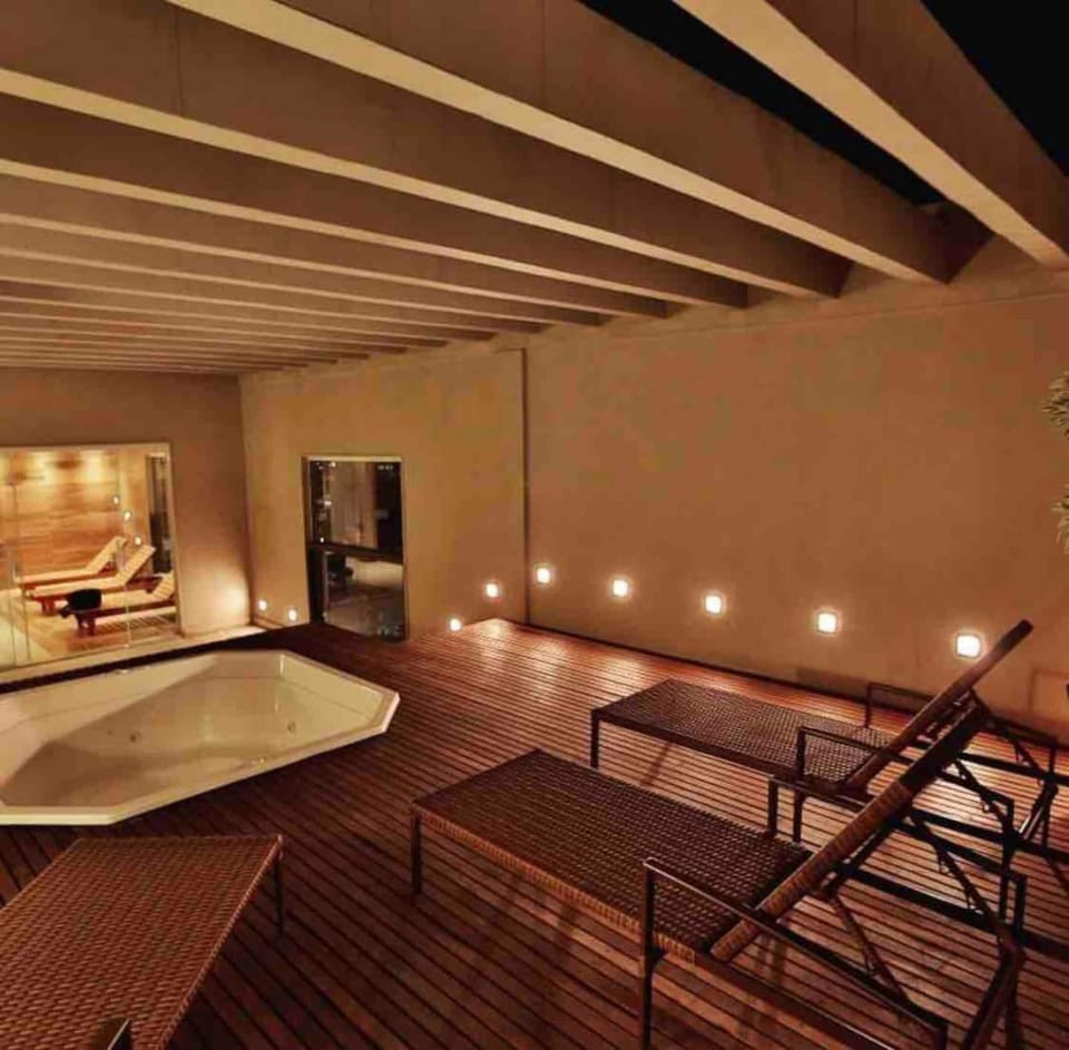 Hot Tub