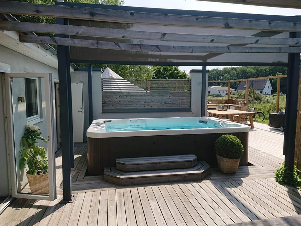 Pool view, Swimming pool