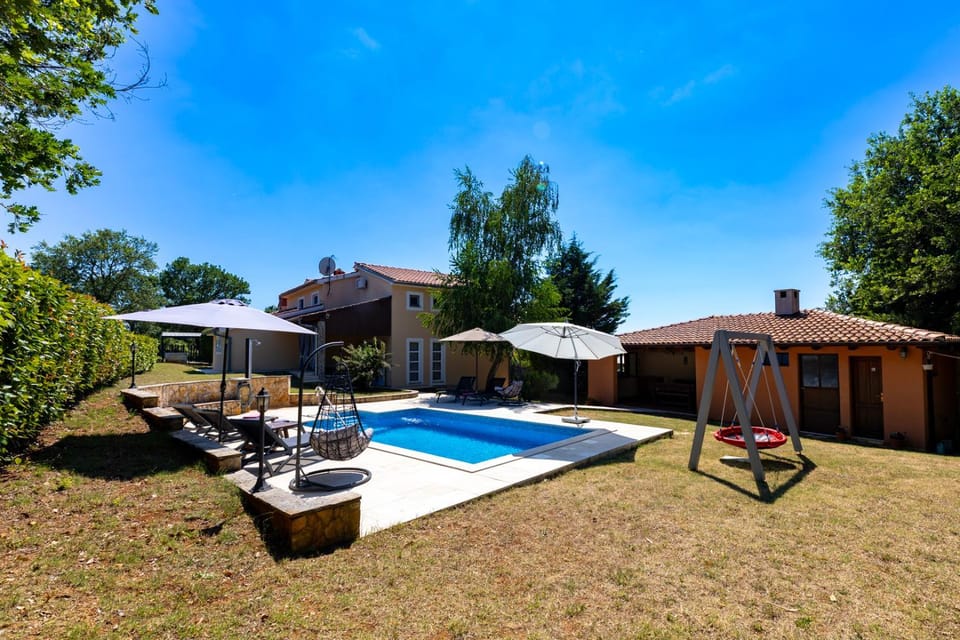Property building, Patio, Day, Garden, Pool view, Swimming pool