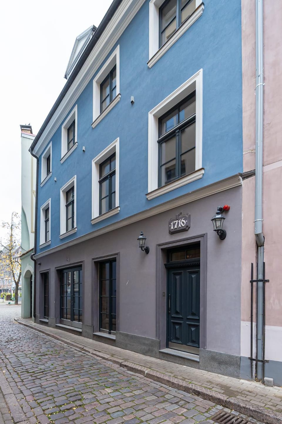 Property building, Facade/entrance, Neighbourhood