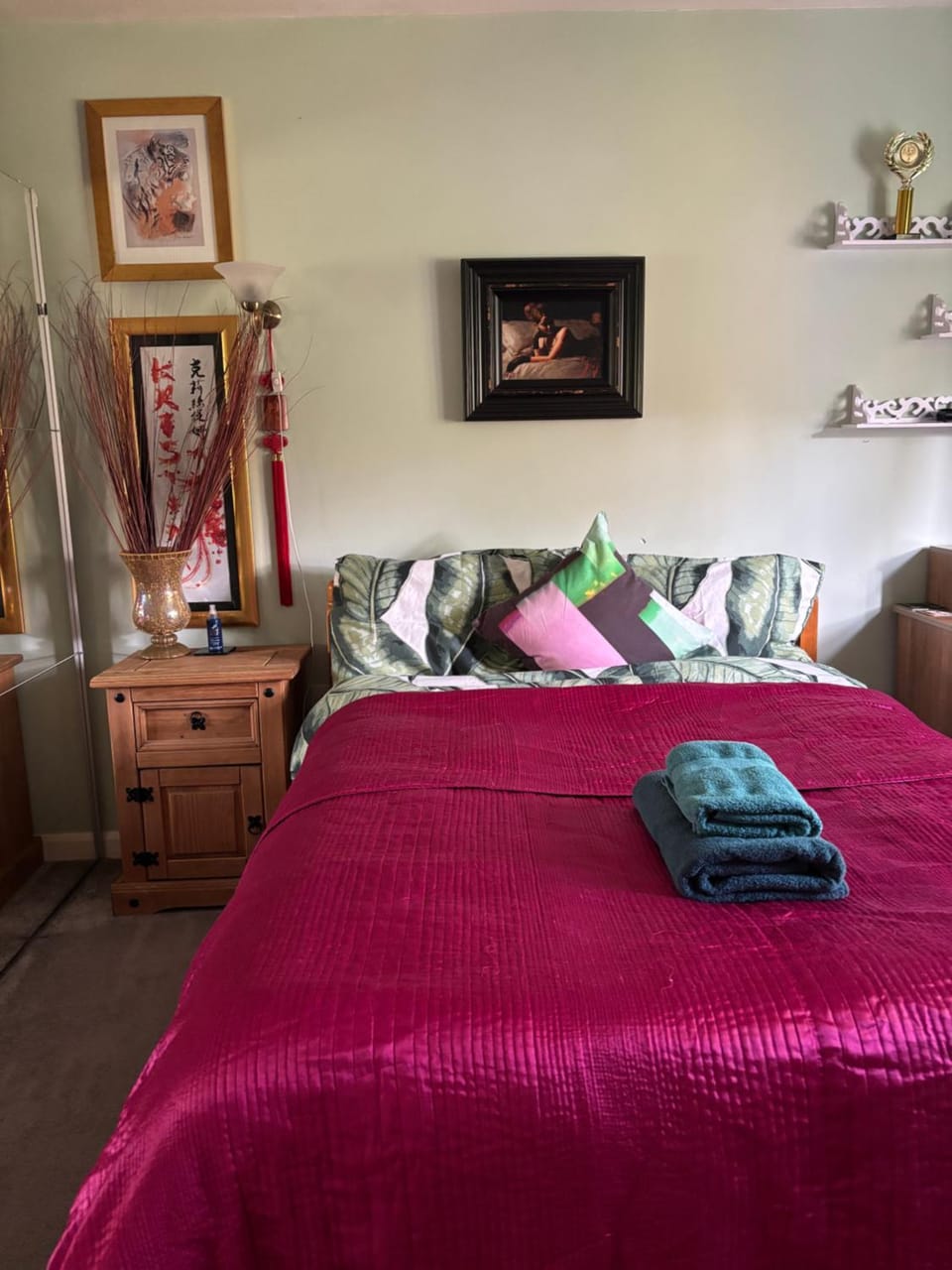 Cosy room in London Wembley Vacation rental in London Borough of Ealing