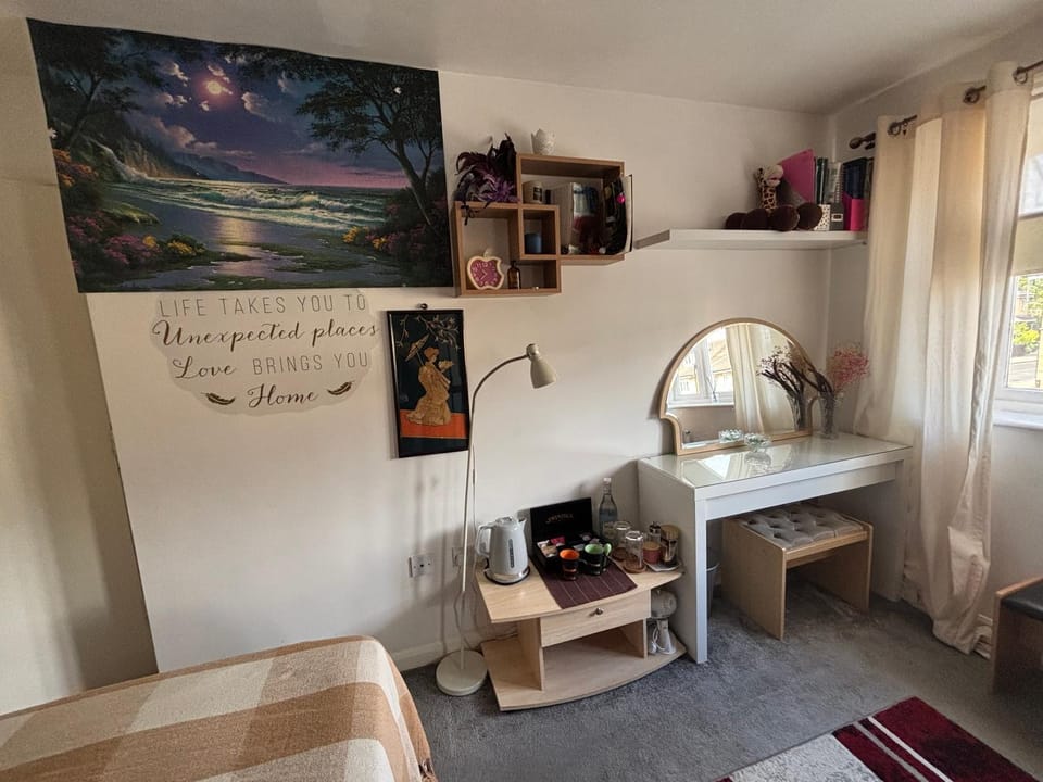 Cosy room in London Wembley Vacation rental in London Borough of Ealing