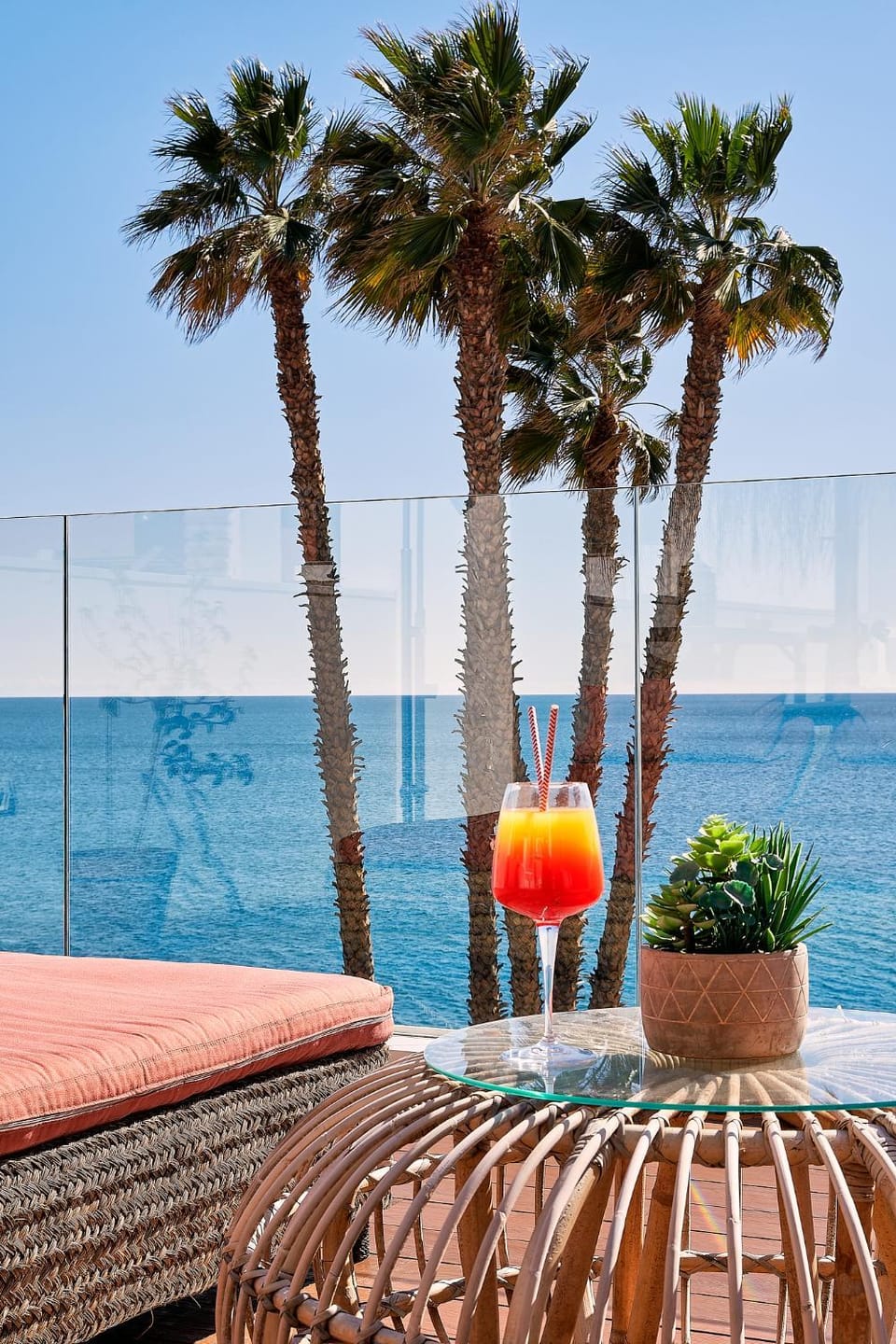 Patio, Natural landscape, Solarium, View (from property/room), Balcony/Terrace, Living room, Sea view, sunbed