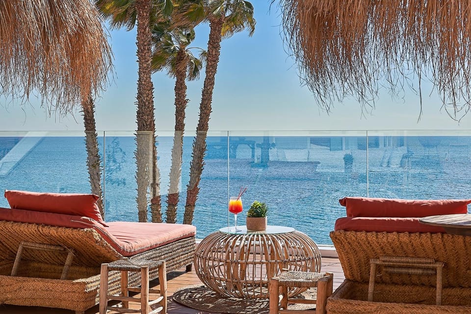 Patio, Natural landscape, Solarium, View (from property/room), Balcony/Terrace, Seating area, Sea view, sunbed