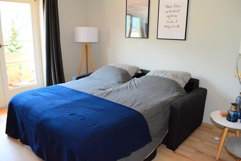 Bed, Living room