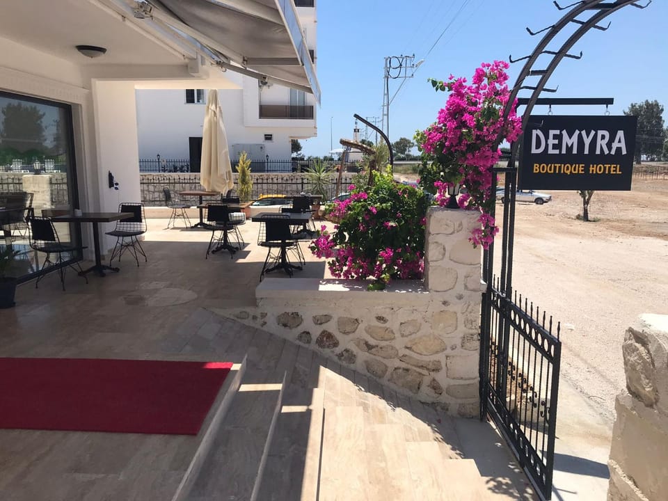 Patio, Property logo or sign, Breakfast