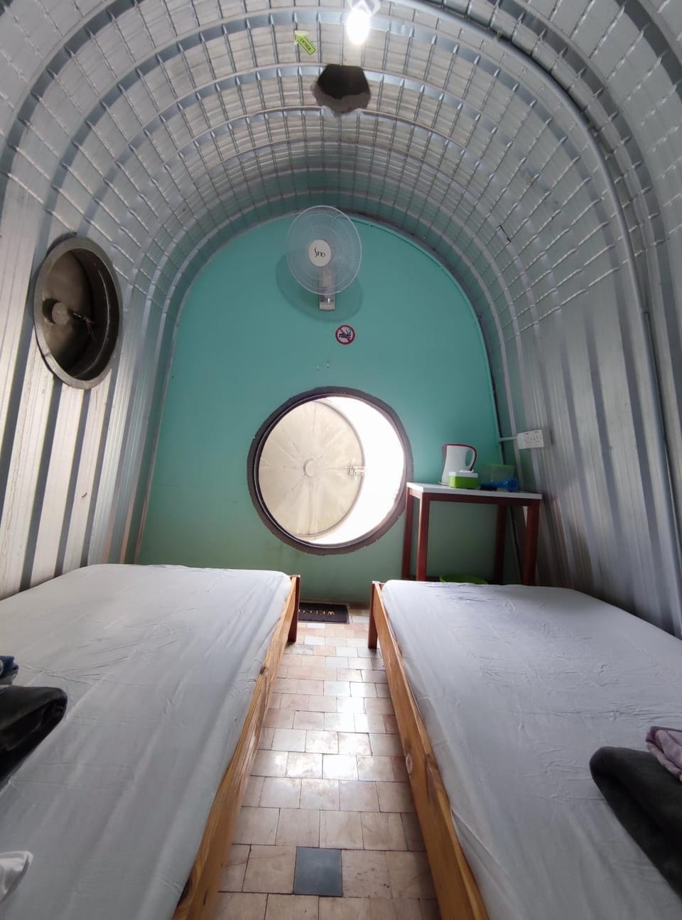 Bed, fireplace
