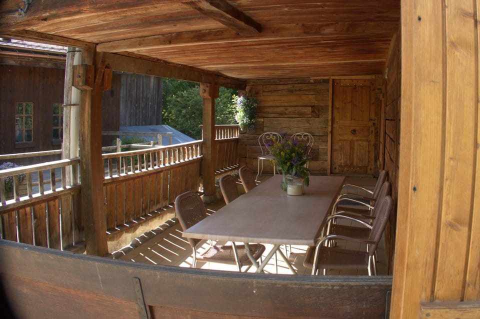 CHARMIEUX appartement en chalet typique Apartment in Le Grand-Bornand