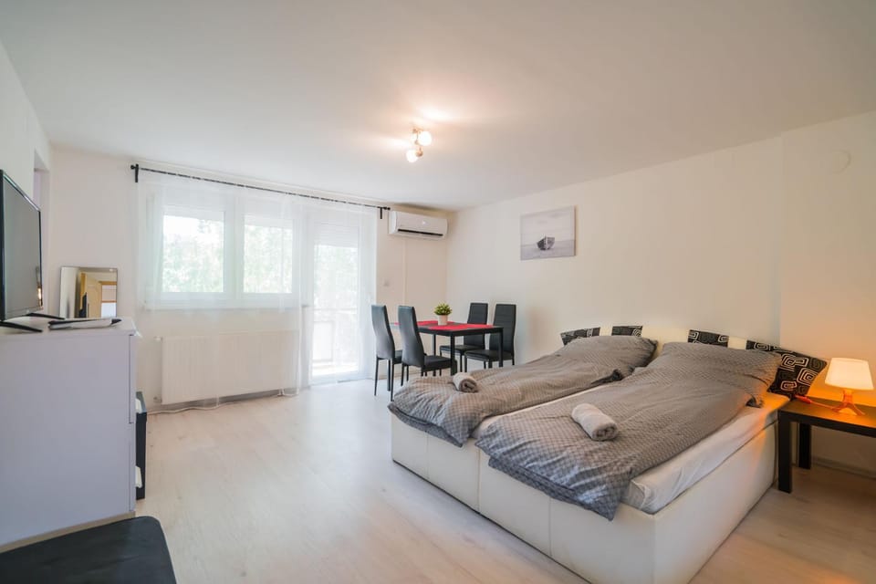 TV and multimedia, Living room, Dining area, Bedroom, air conditioner