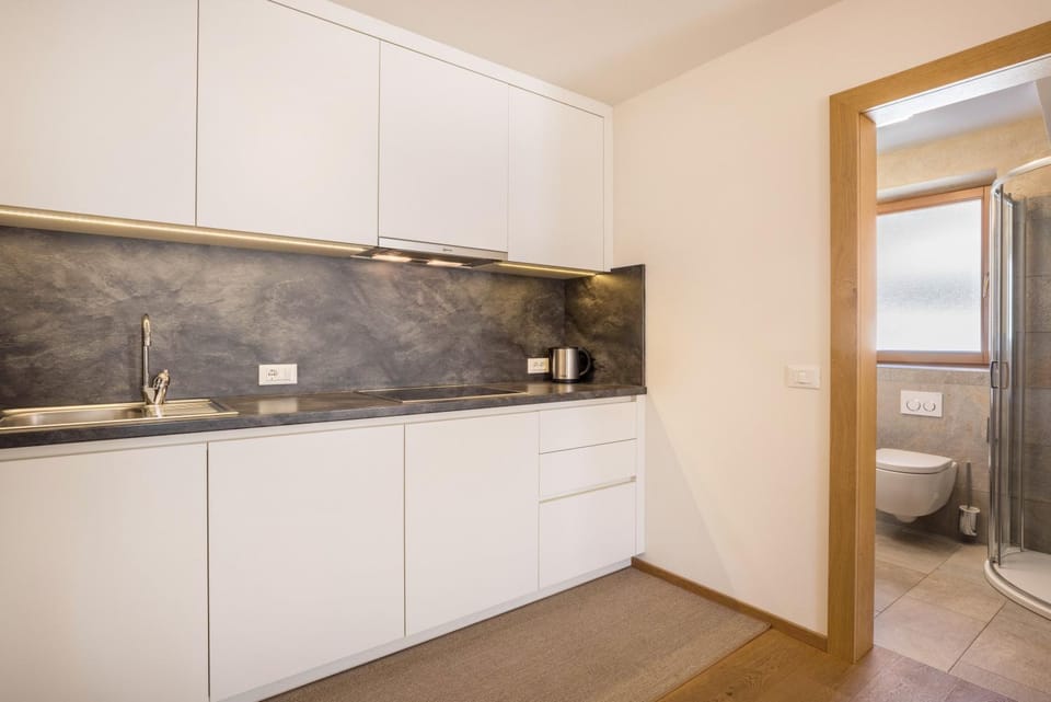 Kitchen or kitchenette, Living room