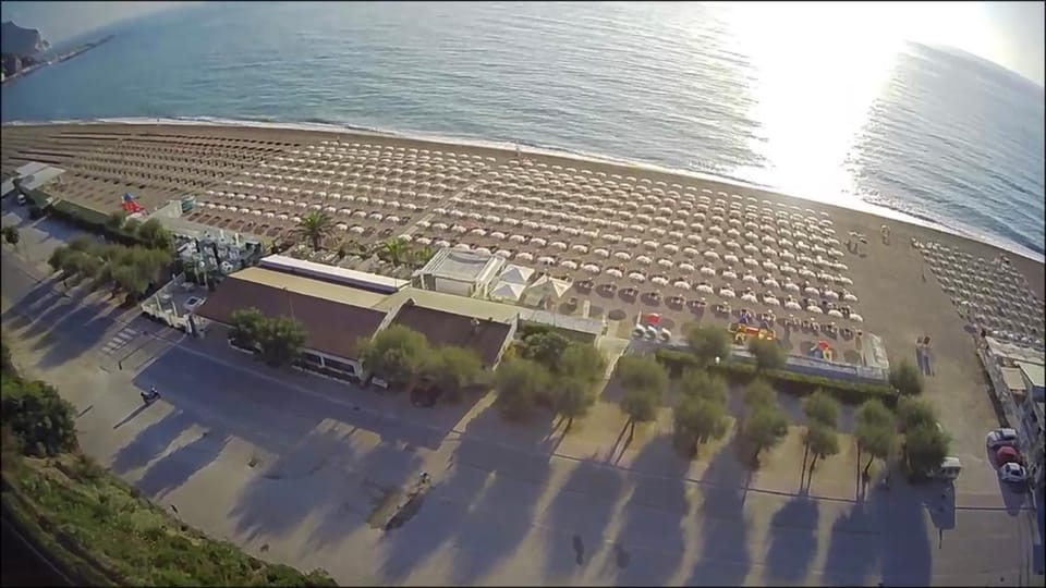 Restaurant/places to eat, Bird's eye view, Beach, Sea view