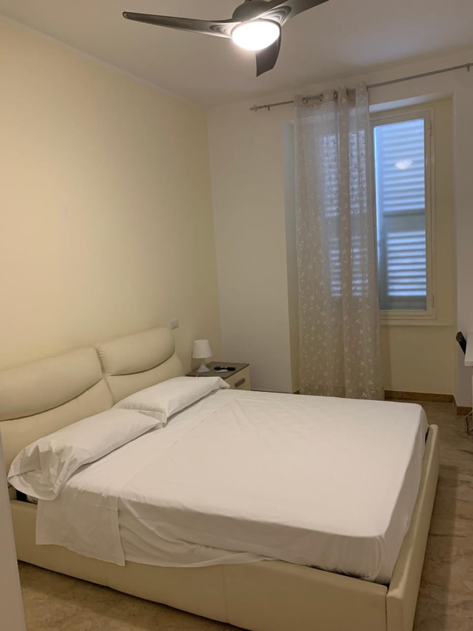 Affittacamere Black&white Bed and Breakfast in Genoa