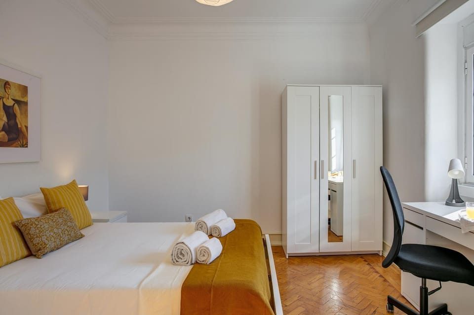Bed, Photo of the whole room, Bedroom