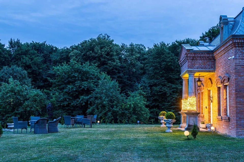 Dworek Atrium Farm Stay in Poland