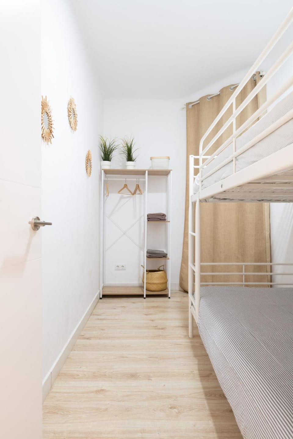 Apartamento NUEVO con encanto en SAGRADA FAMILIA Apartment in Barcelona