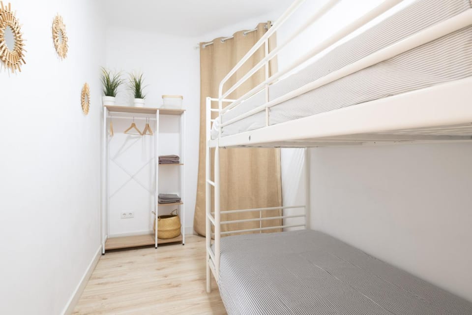 Apartamento NUEVO con encanto en SAGRADA FAMILIA Apartment in Barcelona