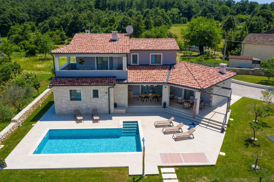 Amazing design villa Aeris with private pool, high level of privacy - WiiBuk Villa in Istria County