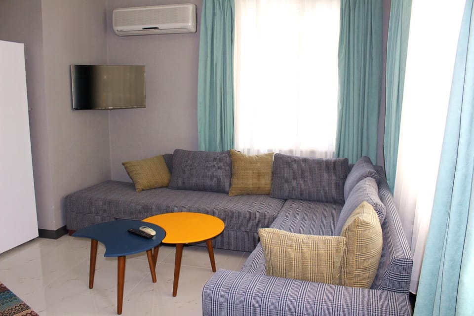 Communal lounge/ TV room, Living room, Seating area