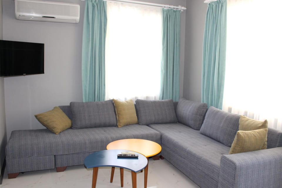 Communal lounge/ TV room, TV and multimedia, Living room, Seating area