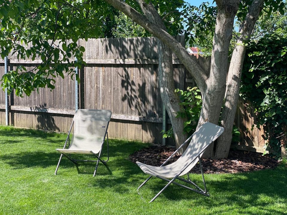 Garden, sunbed, Internal: Not applicable to any particular room