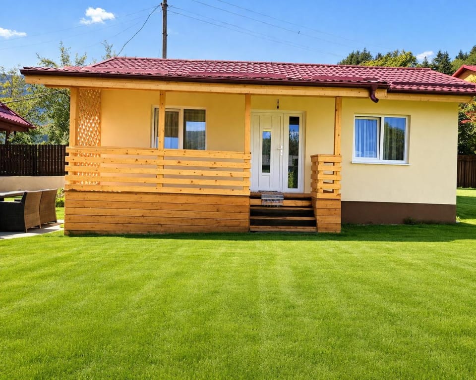 Cabanute pitoresti Poiana Largului House in Romania