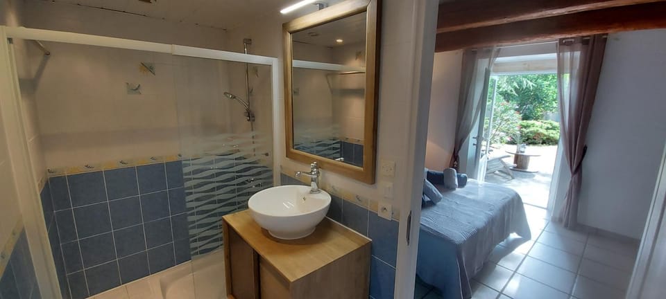 Chambre Malon Mas Bel Esperance Bed and Breakfast in Provence