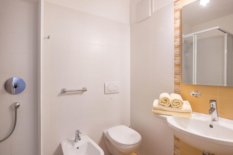 Bathroom, Living room