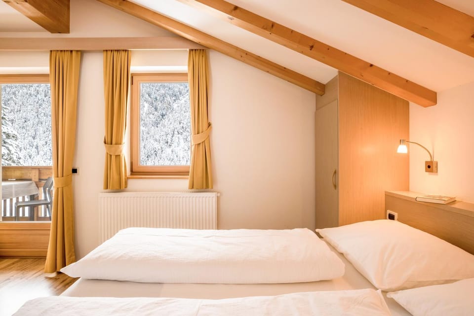 Property building, Living room, Bedroom