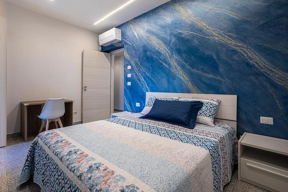 Bed, Decorative detail, Bedroom