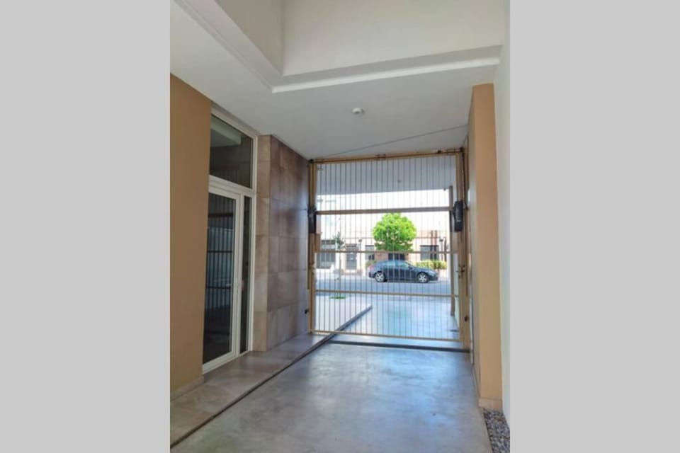 DEPTO 2 AMB MODERNO Y AMPLIO con COCHERA y PARRILLA Apartment in Mar del Plata