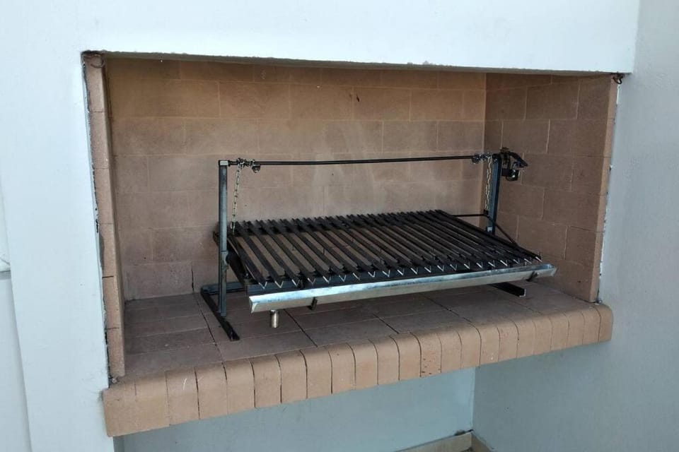 DEPTO 2 AMB MODERNO Y AMPLIO con COCHERA y PARRILLA Apartment in Mar del Plata