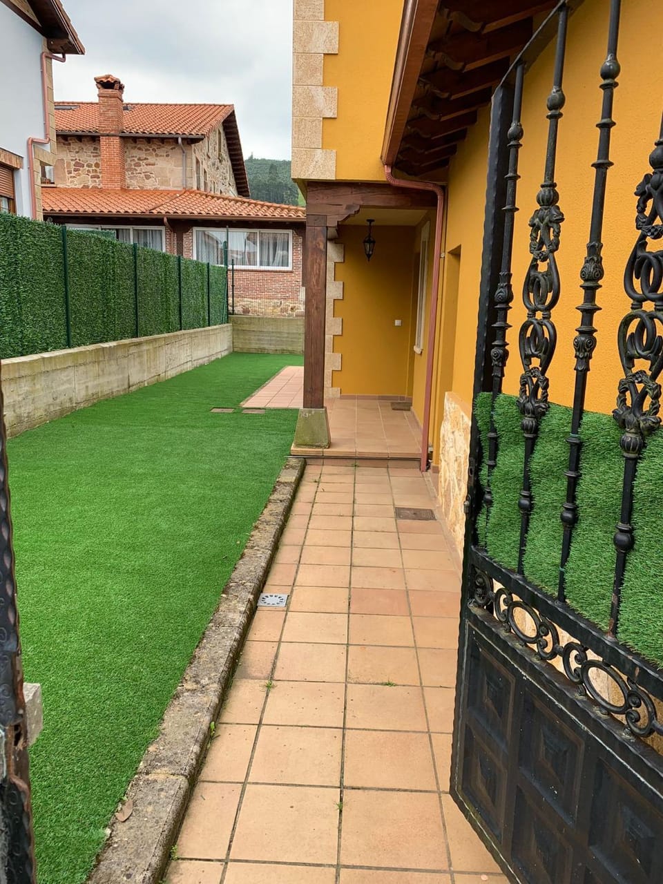 Facade/entrance, Garden