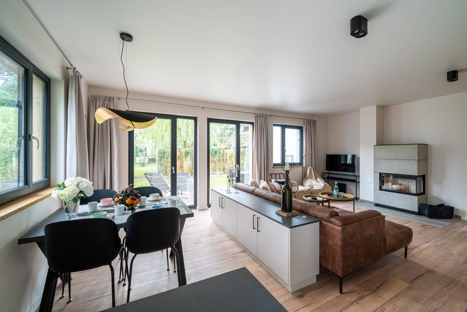 Wellnesshaus "Strandflieder" mit Sauna, Kamin & Terrasse - ruhig & stilvoll in Zingst Apartment in Zingst