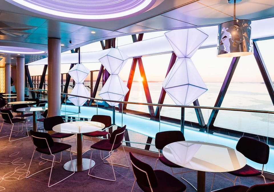 Lounge or bar, Seating area, Sea view, Area and facilities