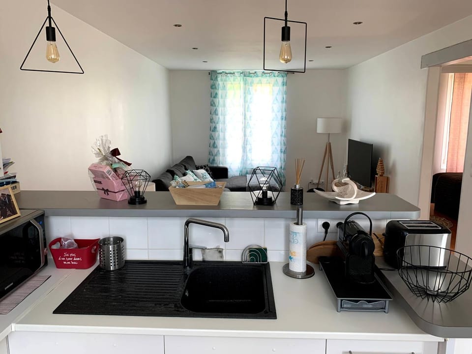Kitchen or kitchenette, Living room