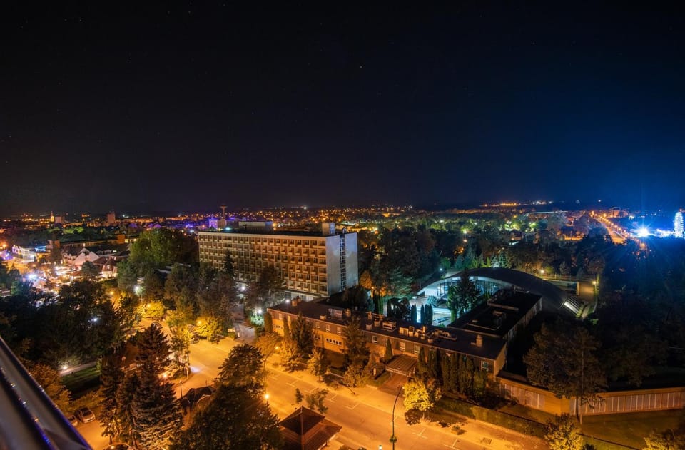 View (from property/room), City view