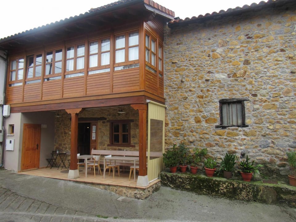 Casa Rosales ( Posada Rural) Bed and Breakfast in Asturias