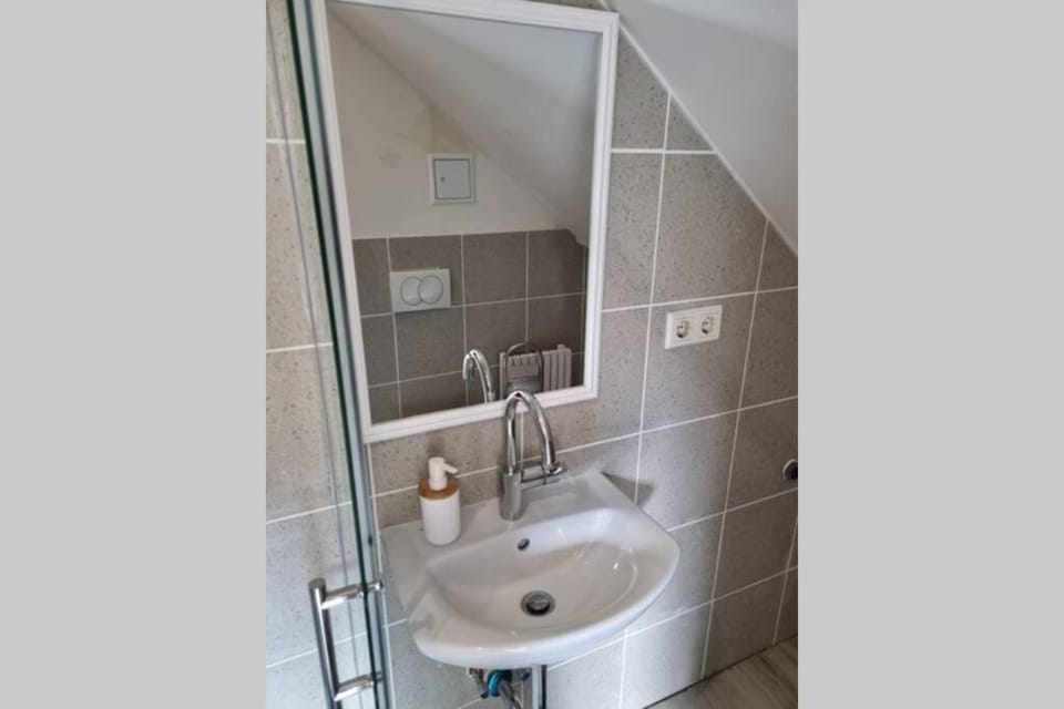 Ferienwohnung/Monteurwohnung Alte Garage Apartment in Kassel