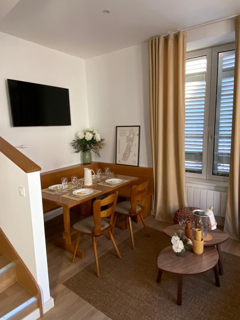 TV and multimedia, Dining area