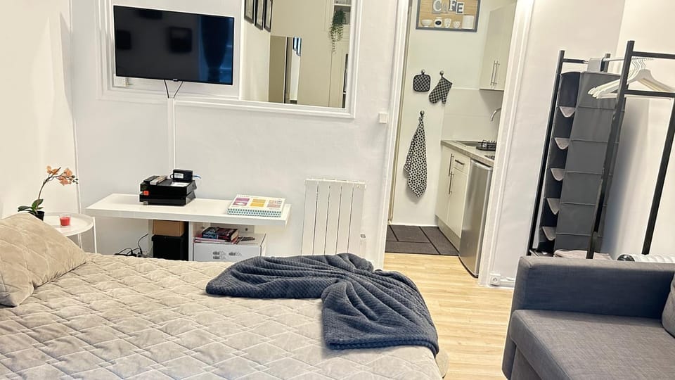 TV and multimedia, Living room, Bedroom
